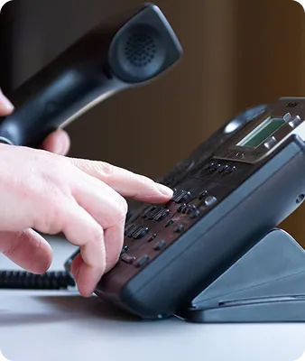 Technicien 4D Est réalisant une prestation antinuisibles en Alsace